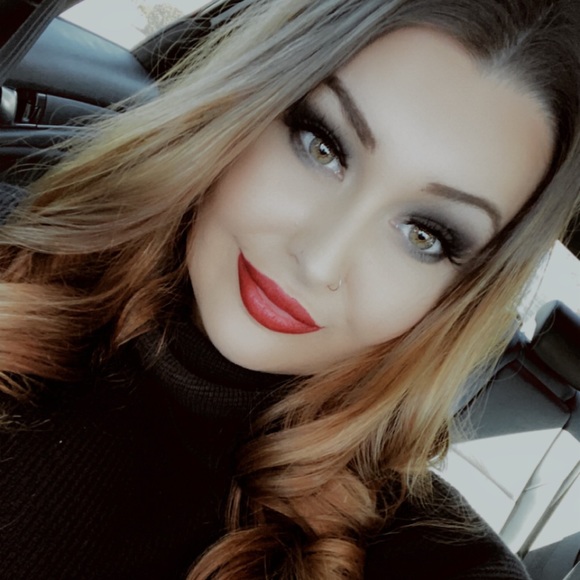 Bookmark My Closet! βοΈ - Picture 3 of 3